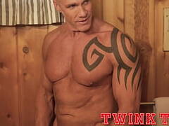 TWINKTOP Adorable twink Austin Young barebacks muscle guy