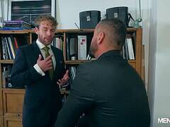 SUITED GABRIEL PHOENIX FUCKED BY THOMAS THUNDER ON HIS BUSIN