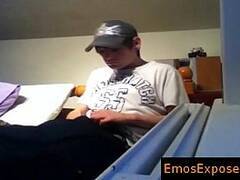 Very cute teenage gay emo wanking his cock in front of webca