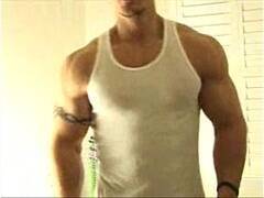 Big Muscle Webcam Guy1