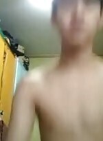 Cute Korean Guy cum on cam!