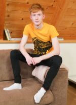 Exclusive Tom Solo Photos  Yellow T